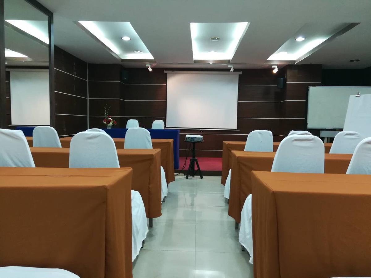 The Residence Prachinburi 304 Exterior photo